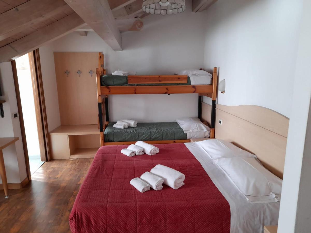 Hotel Garni B&B Maffei Pinzolo Luaran gambar