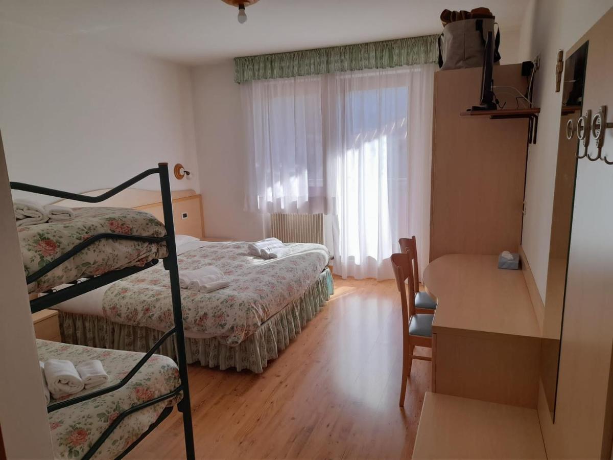 Hotel Garni B&B Maffei Pinzolo Luaran gambar