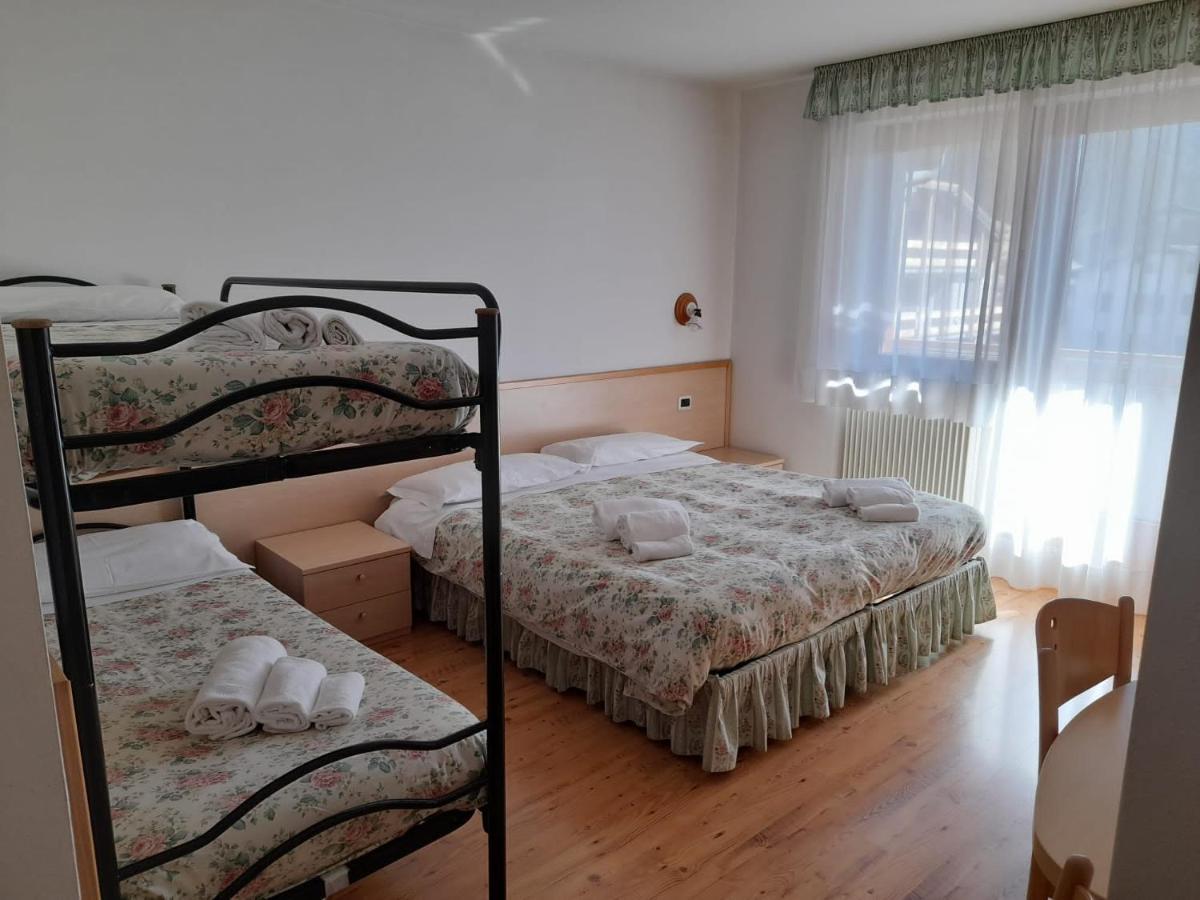 Hotel Garni B&B Maffei Pinzolo Luaran gambar