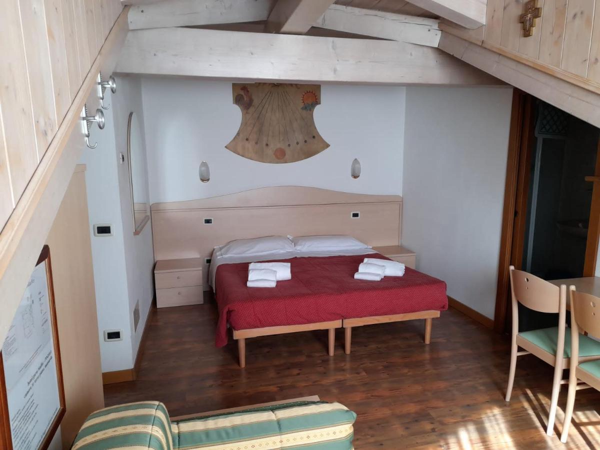 Hotel Garni B&B Maffei Pinzolo Luaran gambar