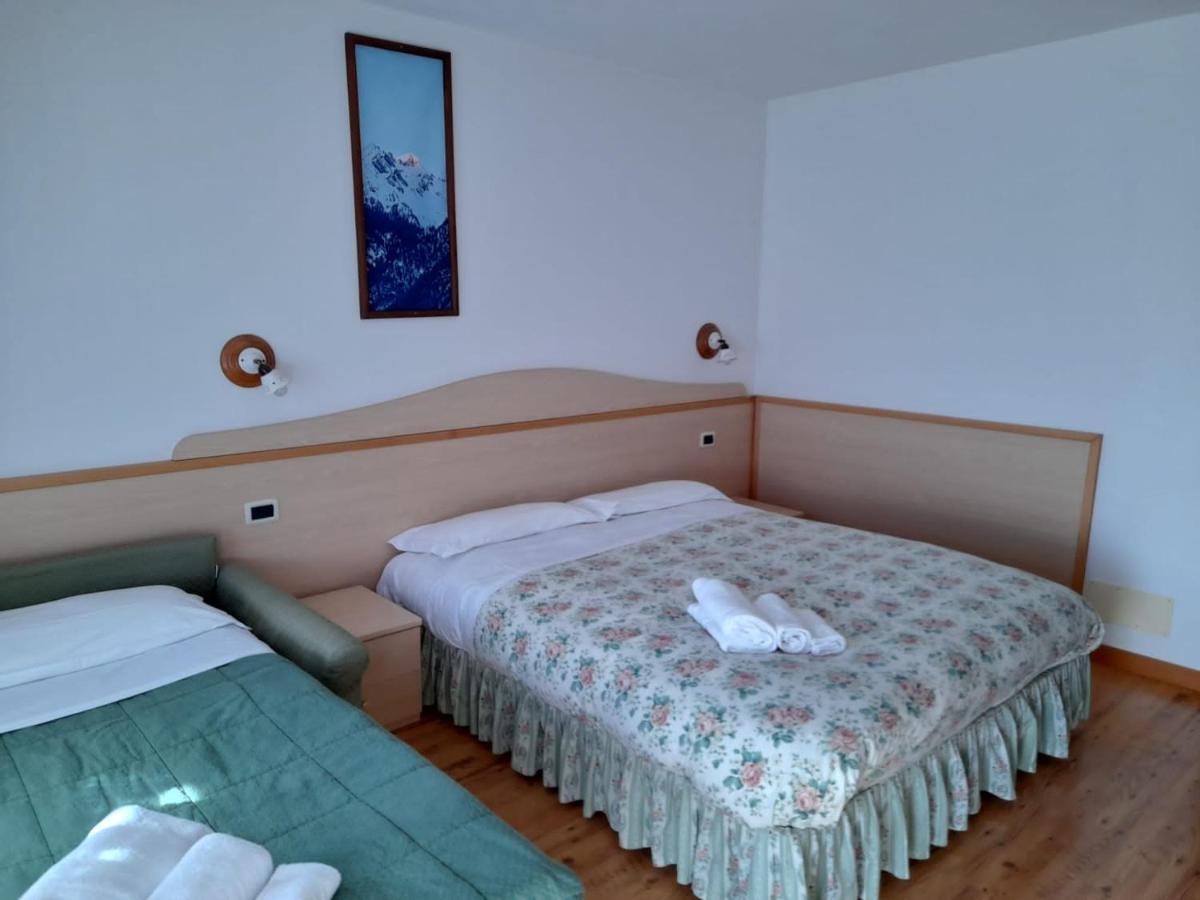 Hotel Garni B&B Maffei Pinzolo Luaran gambar