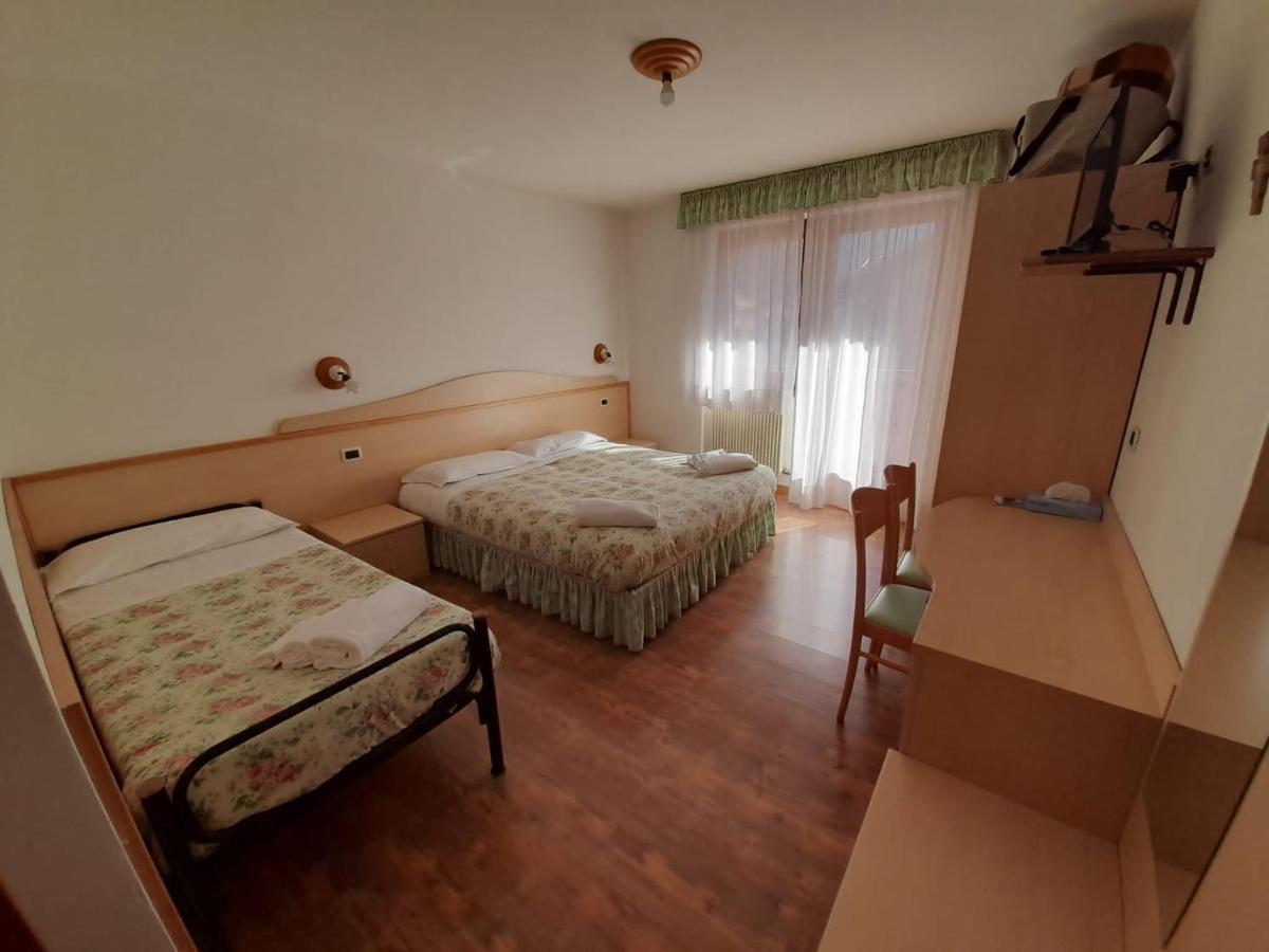 Hotel Garni B&B Maffei Pinzolo Luaran gambar